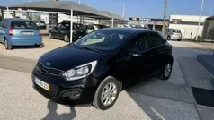 Preto Usado 2014 Kia Rio Citadino | € 11.750 (Preço justo)