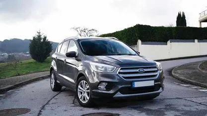 Usado 2018 Ford Kuga SUV | € 13.750 (Preço justo)