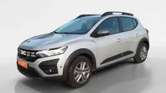 Cinzento Usado 2023 Dacia Sandero Citadino | € 17.490 (Preço justo)