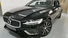 Preto Usado 2021 Volvo V60 Inscription Carrinha | € 30.900 (Preço justo)