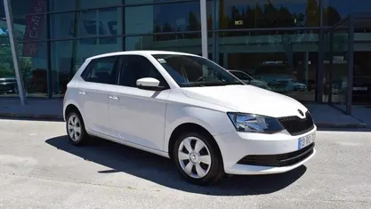 Usado Skoda Fabia Active 90 HP (66 kW) 2016 Branco Citadino