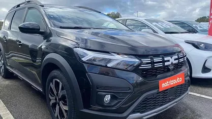 Usado 2024 Dacia Jogger Expression Monovolume | € 18.699 (Bom preço)
