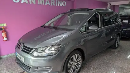 Cinza Usado 2022 VW Sharan Highline Monovolume | € 34.800 (Preço justo)