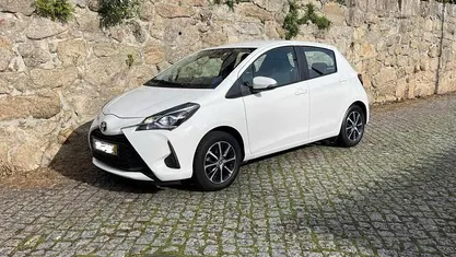 Usado 2019 Toyota Yaris Comfort Citadino | € 13.750 (Preço justo)