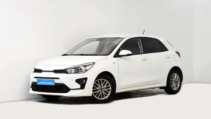 Usado Kia Rio 84 HP (61 kW) 2022