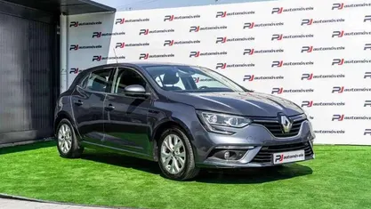 Cinzento Usado 2019 Renault Mégane IV Zen | € 15.990 (Preço justo)