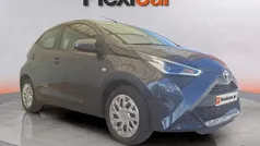 Cinza Usado 2019 Toyota Aygo X-play Citadino | € 10.990 (Preço justo)