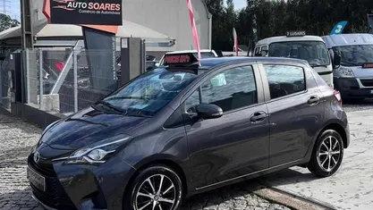 Usado 2020 Toyota Yaris Sedan | € 17.950 (Preço justo)