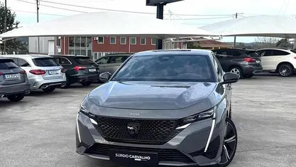 Usado Peugeot 308 GT 180 HP (132 kW) 2024