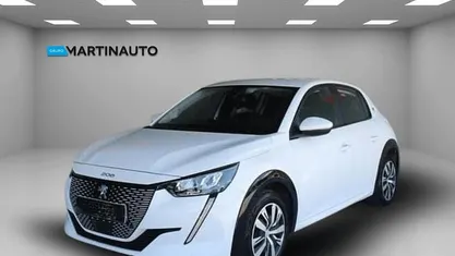 Usado 2023 Peugeot e-208 Allure Citadino | € 19.995 (Preço justo)