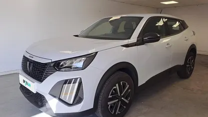 Branco Usado 2025 Peugeot 2008 Style SUV | € 21.000 (Preço justo)