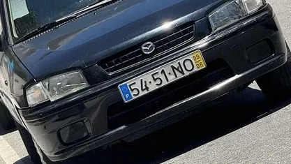 Usado Mazda Demio 72 HP (52 kW) 1999 Preto Citadino