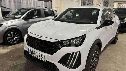 Usado 2025 Peugeot 2008 Style SUV | € 21.990 (Preço justo)