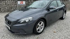 Cinza Usado 2015 Volvo V40 Kinetic Carrinha | € 13.850 (Preço justo)