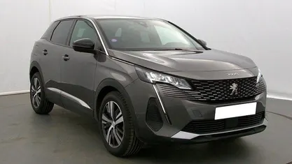 Usado Peugeot 3008 130 HP (95 kW) 2023 SUV