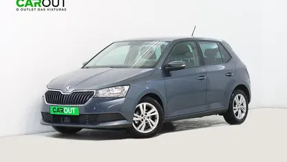 Usado Skoda Fabia 95 HP (69 kW) 2021 Cinzento