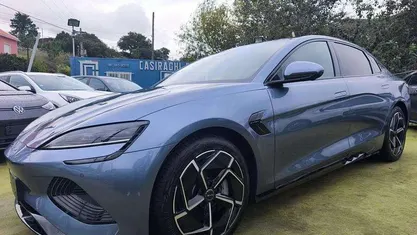 Usado BYD Seal 389 kW (530 HP) 2023 Azul Sedan