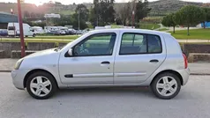 Cinzento Usado 2005 Renault Clio II Citadino | € 2.600 (Preço justo)