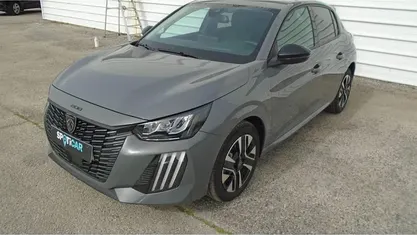 Usado Peugeot 208 Allure 100 HP (73 kW) 2025 Cinzento Citadino