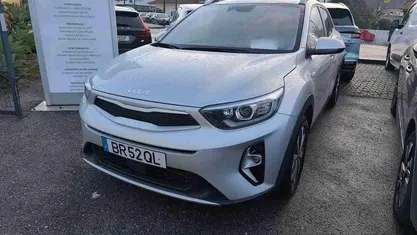 Usado 2025 Kia Stonic SUV | € 17.990 (Preço justo)
