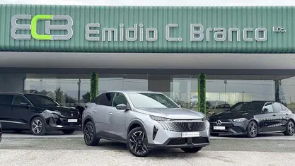 Cinzento Usado 2025 Peugeot 3008 | € 33.990 (Preço justo)