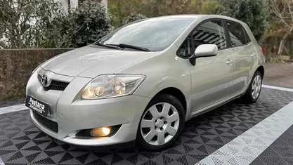 Usado Toyota Auris 90 HP (66 kW) 2007 Citadino