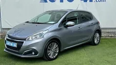 Cinzento Usado 2019 Peugeot 208 Citadino | € 11.750 (Preço justo)
