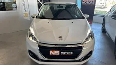 Branco Usado 2018 Peugeot 208 Active Citadino | € 10.900 (Preço justo)