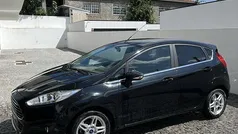 Preto Usado 2015 Ford Fiesta Titanium Citadino | € 8.500 (Preço justo)
