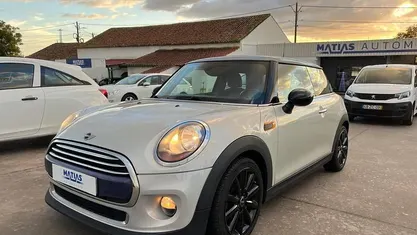 Cinzento Usado 2016 Mini Cooper Citadino | € 12.500 (Preço justo)