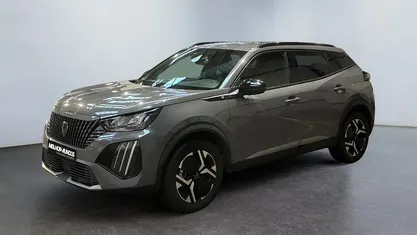 Usado Peugeot e-2008 Allure 114 kW (156 HP) 2024 SUV