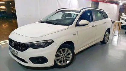 Usado 2020 Fiat Tipo Lounge Carrinha | € 10.990 (Preço justo)
