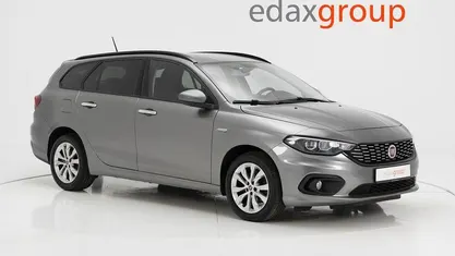 Usado Fiat Tipo Wagon 95 HP (69 kW) 2017 Cinzento Carrinha