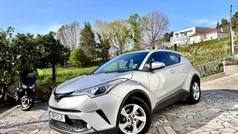 Cinza Usado 2017 Toyota C-HR Comfort SUV | € 16.850 (Preço justo)