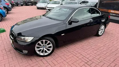 Usado BMW 320 177 HP (130 kW) 2009 Preto