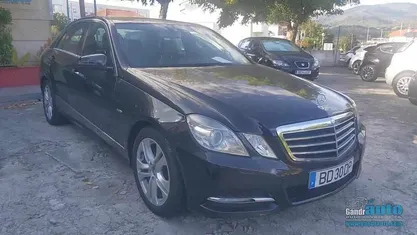 Preto Usado 2011 Mercedes E220 Sedan | € 14.990 (Preço justo)