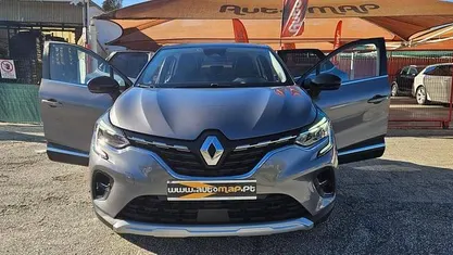 Usado Renault Captur 101 HP (74 kW) 2023 Cinzento SUV