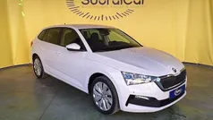 Branco Usado 2022 Skoda Scala Ambition Citadino | € 18.000 (Preço justo)