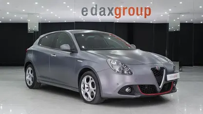 Cinzento Usado 2018 Alfa Romeo Giulietta Citadino | € 12.990 (Bom preço)