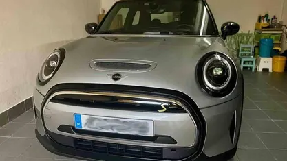 Cinzento Usado 2023 Mini Cooper SE Hatch Citadino | € 21.950 (Preço justo)