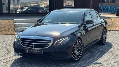 Preto Usado 2019 Mercedes E220 Sedan | € 26.990 (Preço justo)