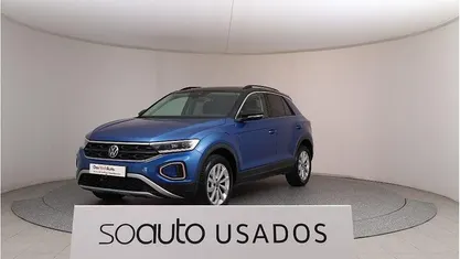 Azul escuro metalizado Usado 2024 VW T-Roc SUV | € 24.990 (Preço justo)
