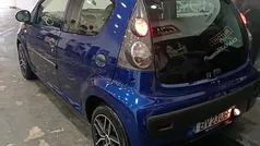 Azul Usado 2010 Peugeot 107 Citadino | € 4.800 (Preço justo)