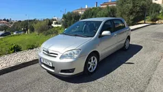 Cinzento Usado 2004 Toyota Corolla Citadino | € 6.997 (Preço justo)