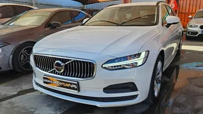 Usado Volvo V90 Momentum 197 HP (144 kW) 2021 Carrinha