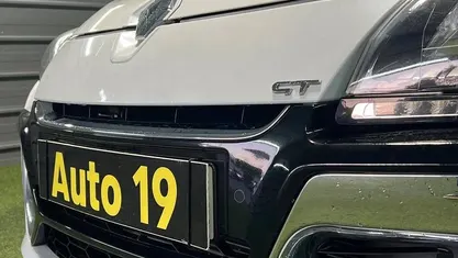 Usado Renault Mégane III 110 HP (80 kW) 2013 Branco Coupé