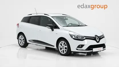 Usado Renault Clio IV 90 HP (66 kW) 2018 Branco Carrinha