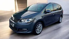 Cinza Usado 2016 VW Sharan Highline Monovolume | € 20.890 (Bom preço)