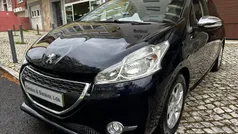 Usado 2015 Peugeot 208 Style Citadino | € 8.800 (Preço justo)
