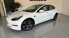 Branco Usado 2022 Tesla Model 3 Standard Range Sedan | € 29.950 (Preço justo)